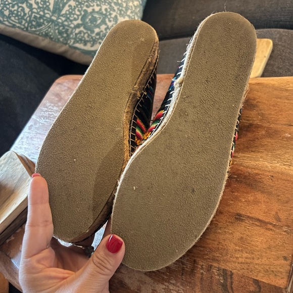 Inkkas Slip-ons with Decorative Jute Bottom - Picture 3 of 5